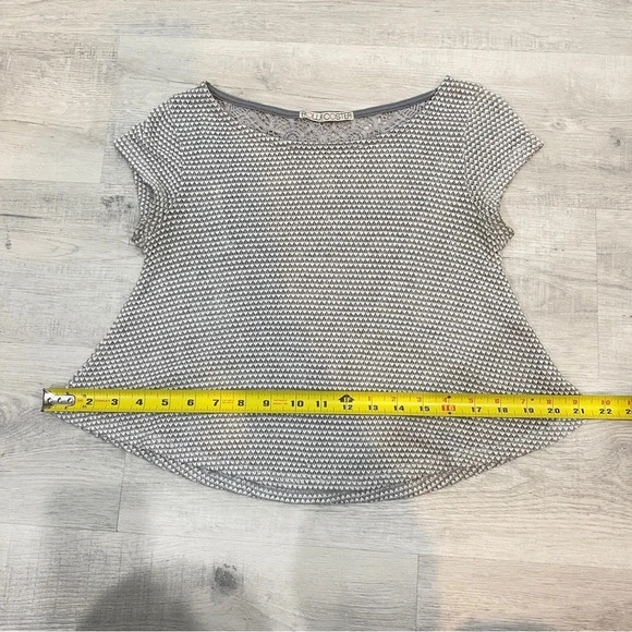 Rolla Coaster Y2K Light Grey Lace Knit Crop Top Size S - Picture 16 of 16